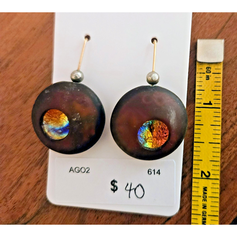 Handmade fused glass dangle earrings brown glass iridescent dichroic center - Picture 3 of 6